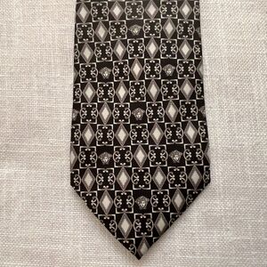 Versace Medusa Geometric Print Silk Tie Made in Italy NWT